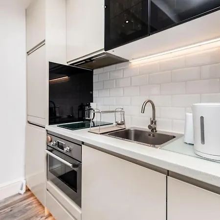 Hidden Gem Self Contained Studio Leeds Ls6 *