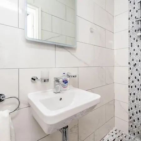 Hidden Gem Self Contained Studio Leeds Ls6 ليدز