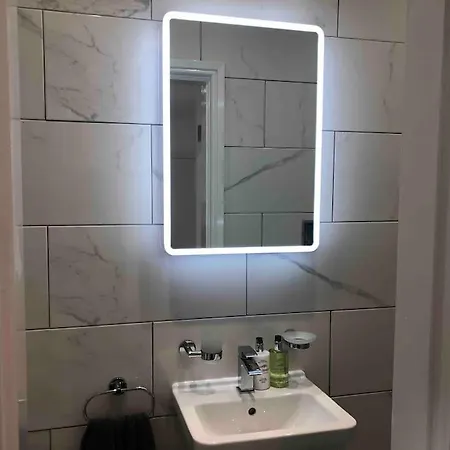 Hidden Gem Self Contained Studio Leeds Ls6